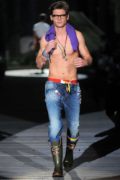 Look 31